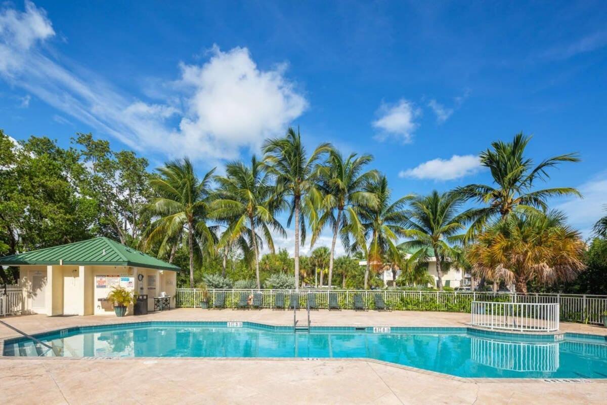 Tortuga Suite At Sunrise Suites Resort - Heated Pool, Hot Tub & Free Parking Key West Buitenkant foto